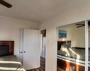 1641 Sunset Cliffs Blvd - Photo Thumbnail 8
