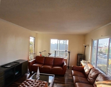 1641 Sunset Cliffs Blvd - Photo Thumbnail 13