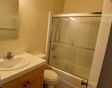 1641 Sunset Cliffs Blvd - Photo Thumbnail 4