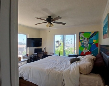 1641 Sunset Cliffs Blvd - Photo Thumbnail 2