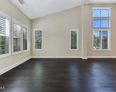 406 Granite Hills Street - Photo Thumbnail 8