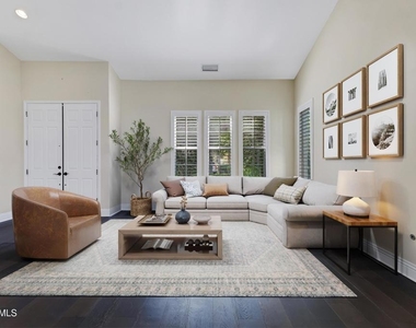 406 Granite Hills Street - Photo Thumbnail 7