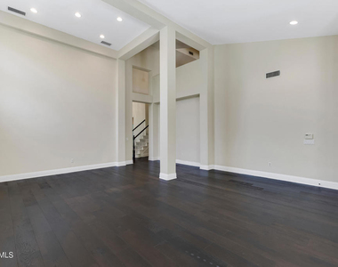 406 Granite Hills Street - Photo Thumbnail 13