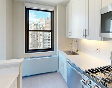 East 34th Street - Photo Thumbnail 3