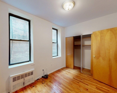 Bedford Street - Photo Thumbnail 1