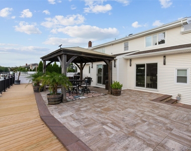 60 Alhambra Road - Photo Thumbnail 5