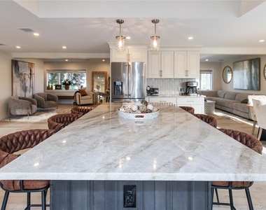 60 Alhambra Road - Photo Thumbnail 15