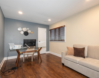 60 Alhambra Road - Photo Thumbnail 27