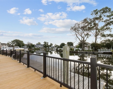 60 Alhambra Road - Photo Thumbnail 2
