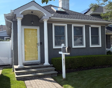 607 Lincoln Boulevard - Photo Thumbnail 1