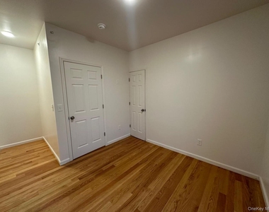 31 Benkard Avenue - Photo Thumbnail 22