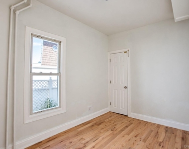 45 Lynbrook Avenue - Photo Thumbnail 16