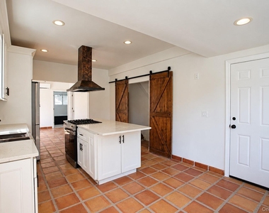 45 Lynbrook Avenue - Photo Thumbnail 4