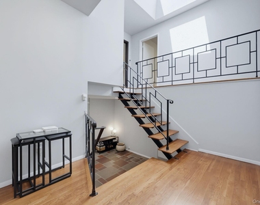 6 Lark Avenue - Photo Thumbnail 18