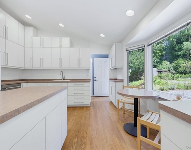 6 Lark Avenue - Photo Thumbnail 15