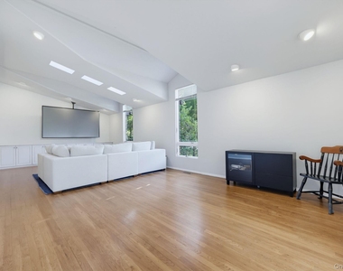 6 Lark Avenue - Photo Thumbnail 6