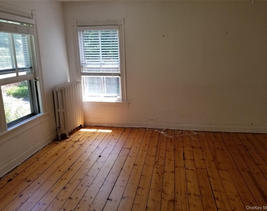 415 Myrtle Avenue - Photo Thumbnail 4