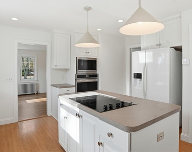 12 Summit Boulevard - Photo Thumbnail 7