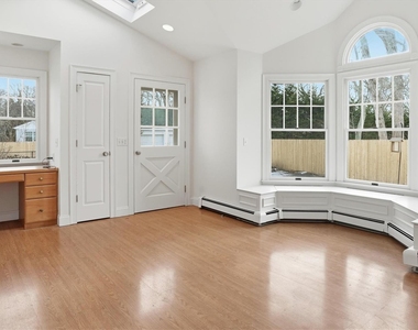 12 Summit Boulevard - Photo Thumbnail 10