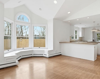 12 Summit Boulevard - Photo Thumbnail 9