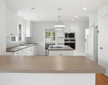 12 Summit Boulevard - Photo Thumbnail 8