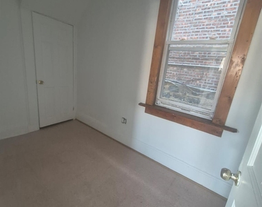 10104 32nd Avenue - Photo Thumbnail 6