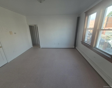 10104 32nd Avenue - Photo Thumbnail 1