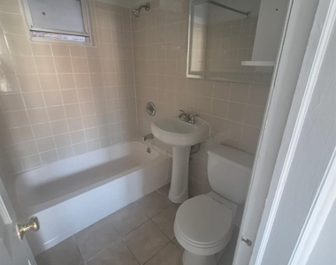10104 32nd Avenue - Photo Thumbnail 8