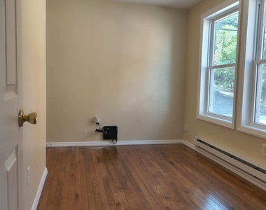 41 Scudder Avenue - Photo Thumbnail 5