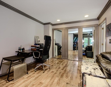 928 Northfield Road - Photo Thumbnail 5