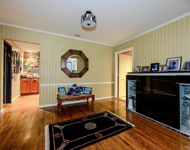 928 Northfield Road - Photo Thumbnail 9
