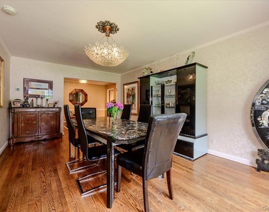 928 Northfield Road - Photo Thumbnail 6