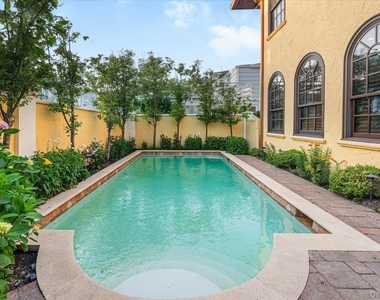 81 Montgomery Boulevard - Photo Thumbnail 35