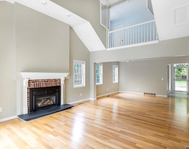 24 Millbrook Hollow Lane - Photo Thumbnail 7