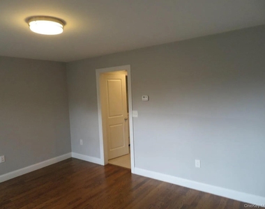 47 Gibson Place - Photo Thumbnail 11
