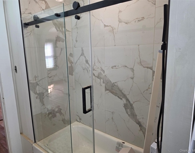 987 Wallace Avenue - Photo Thumbnail 8
