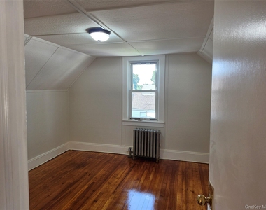987 Wallace Avenue - Photo Thumbnail 15