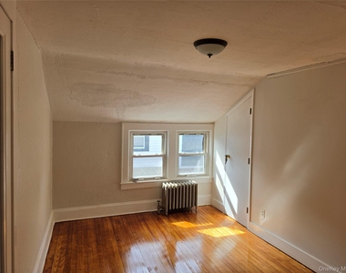 987 Wallace Avenue - Photo Thumbnail 20