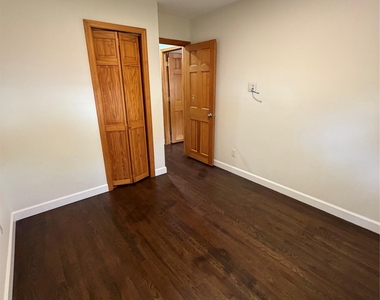 53 Longworth Avenue - Photo Thumbnail 8