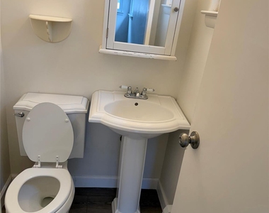 53 Longworth Avenue - Photo Thumbnail 6