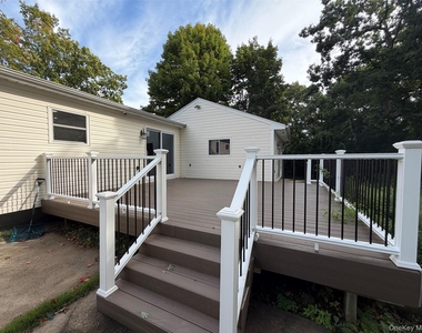 53 Longworth Avenue - Photo Thumbnail 11