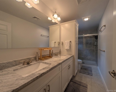 101 West Street - Photo Thumbnail 11