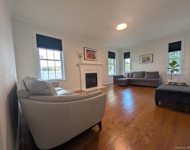 101 West Street - Photo Thumbnail 7