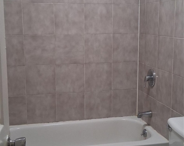 2933 Beach Channel Drive - Photo Thumbnail 6