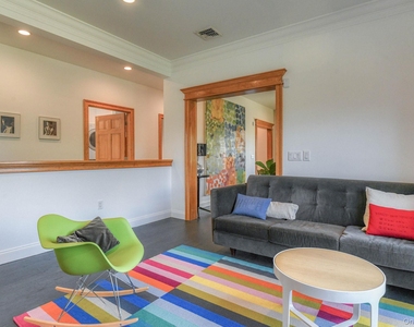 81 Nicoll Street - Photo Thumbnail 6