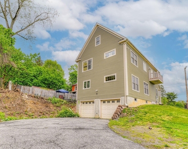 81 Nicoll Street - Photo Thumbnail 2