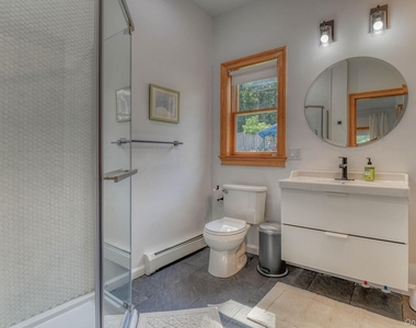 81 Nicoll Street - Photo Thumbnail 16