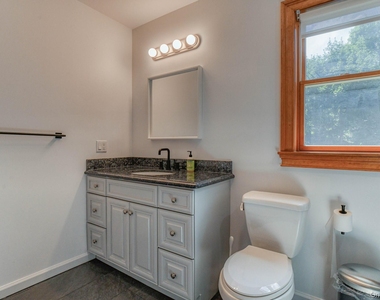 81 Nicoll Street - Photo Thumbnail 29