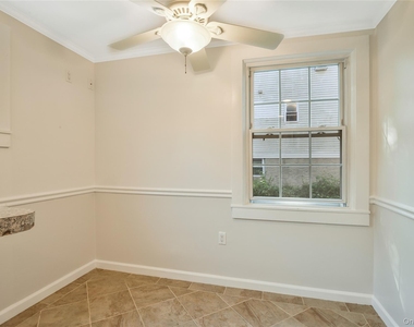 806 Pelhamdale Avenue - Photo Thumbnail 10