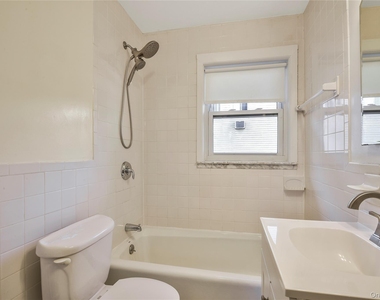 806 Pelhamdale Avenue - Photo Thumbnail 17